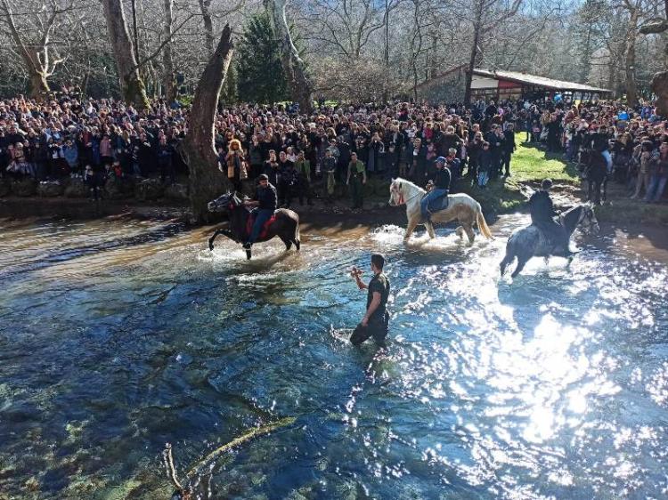 Με λαμπρότητα ο εορτασμός των Θεοφανείων στη Νάουσα