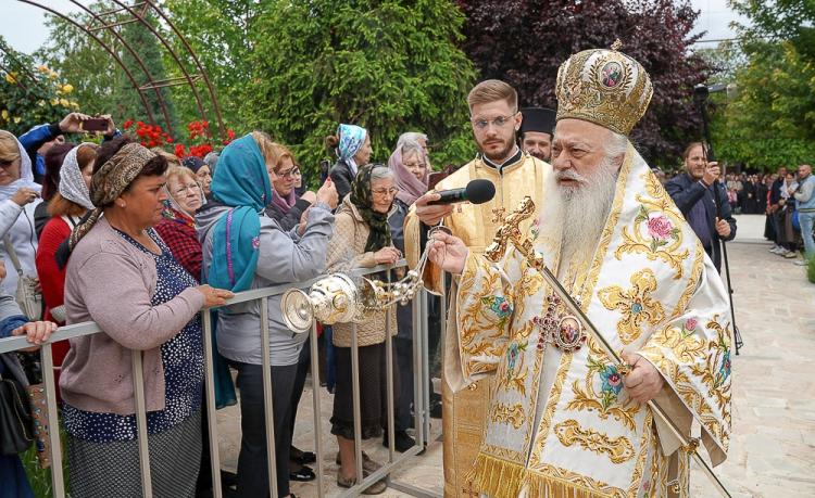 Λαμπρός εορτασμός των Μυροφόρων στην Αλεξάνδρεια της Ρουμανίας προεξάρχοντος του Ποιμενάρχου μας κ. Παντελεήμονος