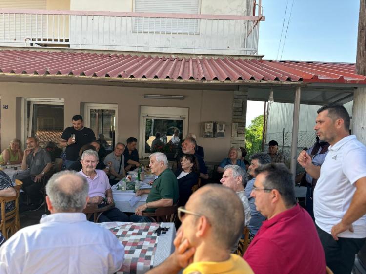 Επίσκεψη του Βουλευτή Κιλκίς και Υπεύθυνου Κ.Τ.Ε. Παιδείας του ΠΑΣΟΚ-Κινήματος Αλλαγής Στέφανου Παραστατίδη στη Συκιά Ημαθίας