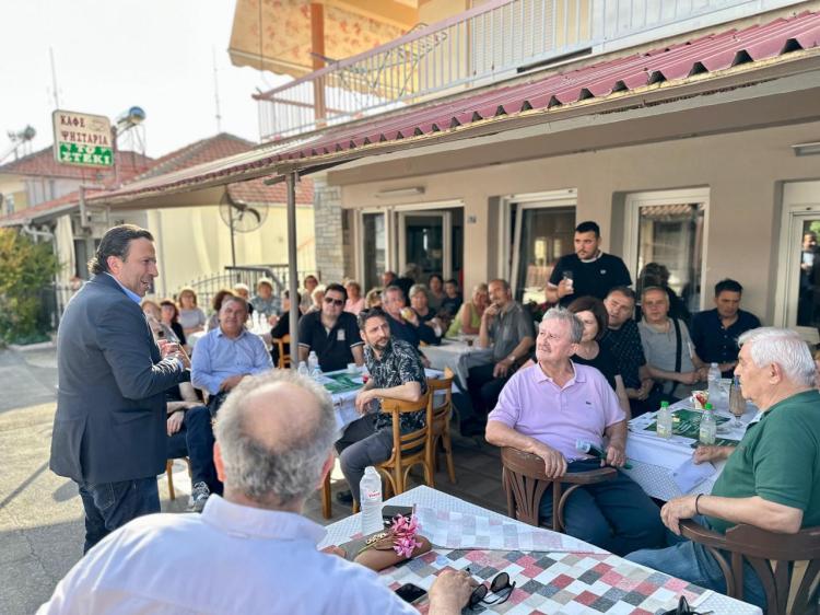 Επίσκεψη του Βουλευτή Κιλκίς και Υπεύθυνου Κ.Τ.Ε. Παιδείας του ΠΑΣΟΚ-Κινήματος Αλλαγής Στέφανου Παραστατίδη στη Συκιά Ημαθίας