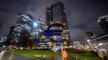 Επιτόκια: Ανάσα για δανειολήπτες – Πρώτη μείωση από ΕΚΤ μετά από 2 χρόνια αυξήσεων